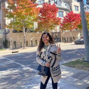 Meet your Posher, Esmeralda